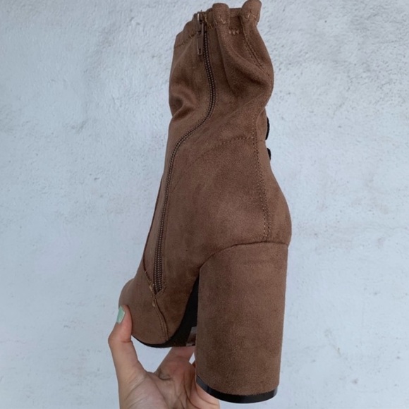 🍁🍂 Betani “Taupe Floral Bootie” 🍁🍂🌺 - Picture 5 of 5